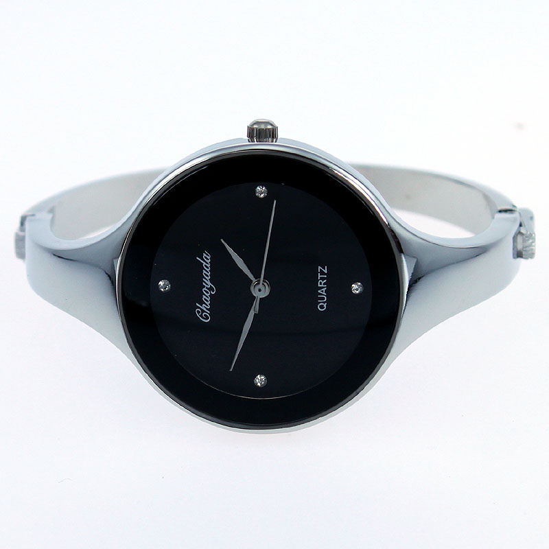 Montre manchette en acier inox - Luxury Watch For Girls avis et prix