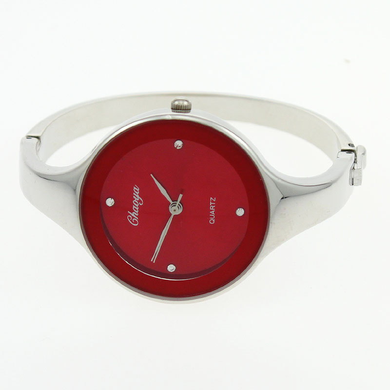 Montre manchette en acier inox - Luxury Watch For Girls avis et prix