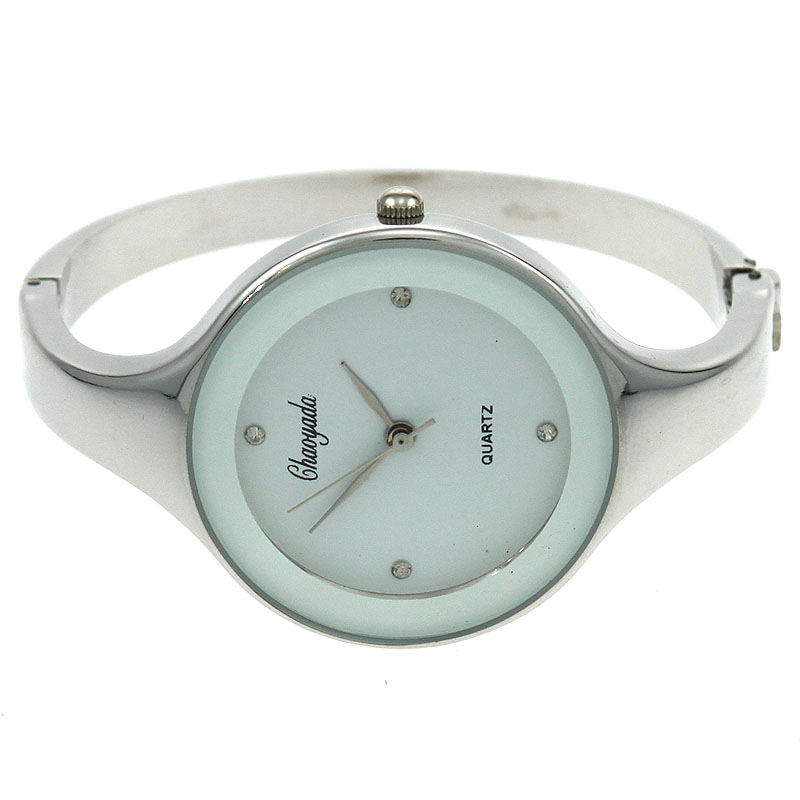 Montre manchette en acier inox - Luxury Watch For Girls avis et prix